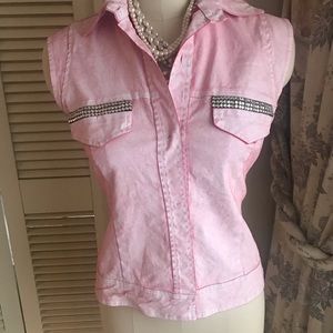 Sleeveless  pink top